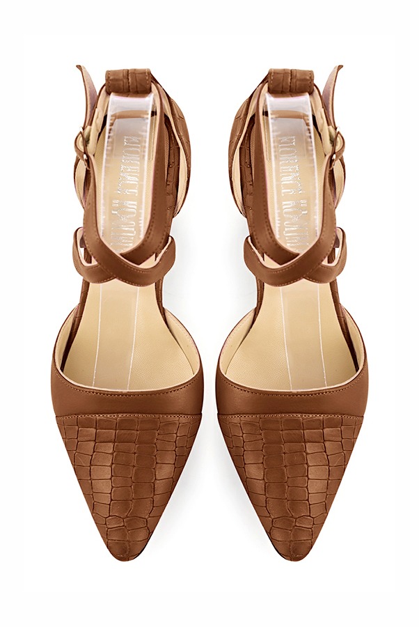 Caramel brown women's open side shoes, with crossed straps. Tapered toe. Low flare heels. Top view - Florence KOOIJMAN